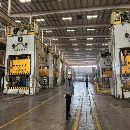 630吨双点，济南二机床产，台面3.2乘1.5米，带移动台.