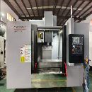 9.99成新小巨人1160加工中心，三线滚柱，机械臂刀库，.