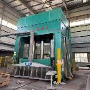 南通1250吨液压机，台面2.6米3.2米，开口3.2米，油缸.